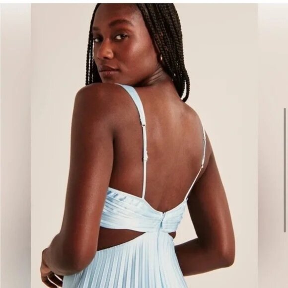 A&F Giselle Pleated Cutout Maxi Dress Baby Blue - Picture 3 of 6